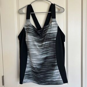 Nike Swoop Neck Tankini